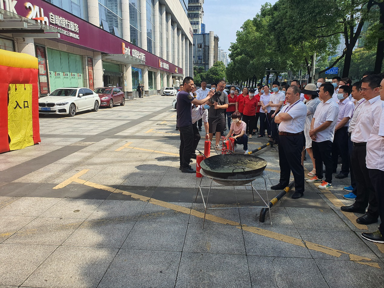 华体会官方版网站登录入口-华体会（中国）“安全生产月”活动火热进行中