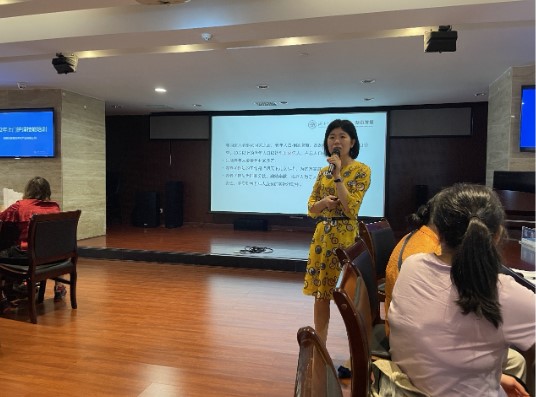 “强化岗位技能，培养业务人才” ——华体会官方版网站登录入口-华体会（中国）养老联合湖南中医药大学护理学院组织开展养老护理员专题培训