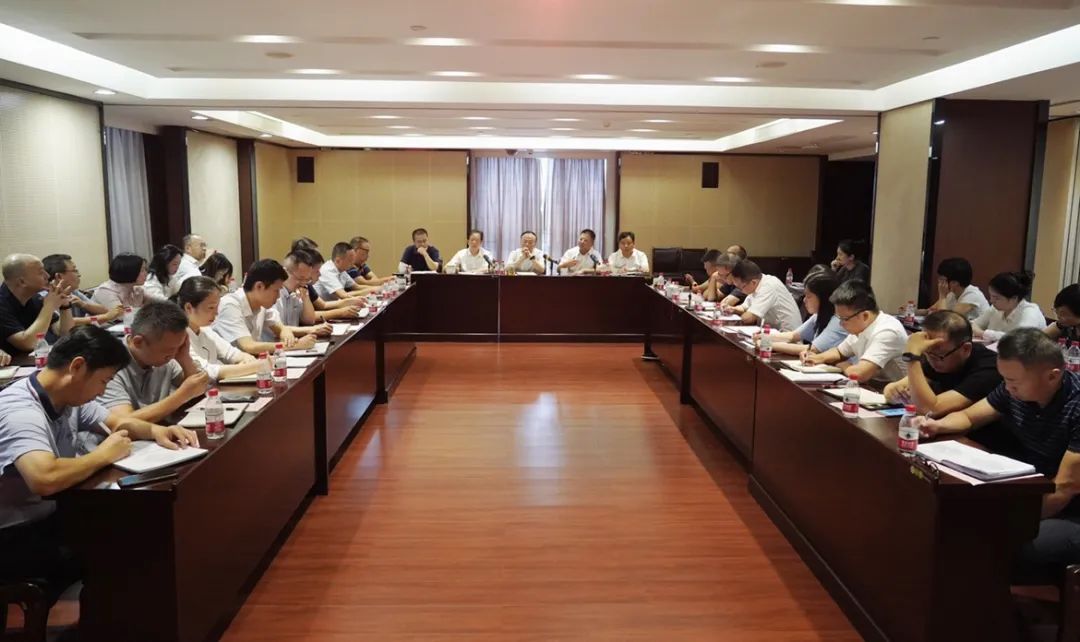 华体会官方版网站登录入口-华体会（中国）召开“新起点·新姿态·新征程”工作务虚会