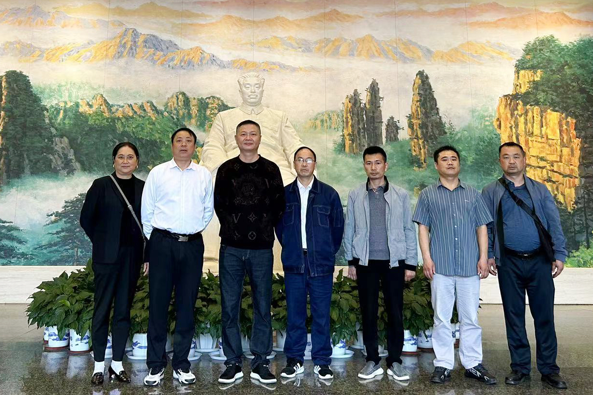追寻先烈足迹  传承红色基因——华体会官方版网站登录入口-华体会（中国）鸟儿巢公司全体党员参观贺龙纪念馆