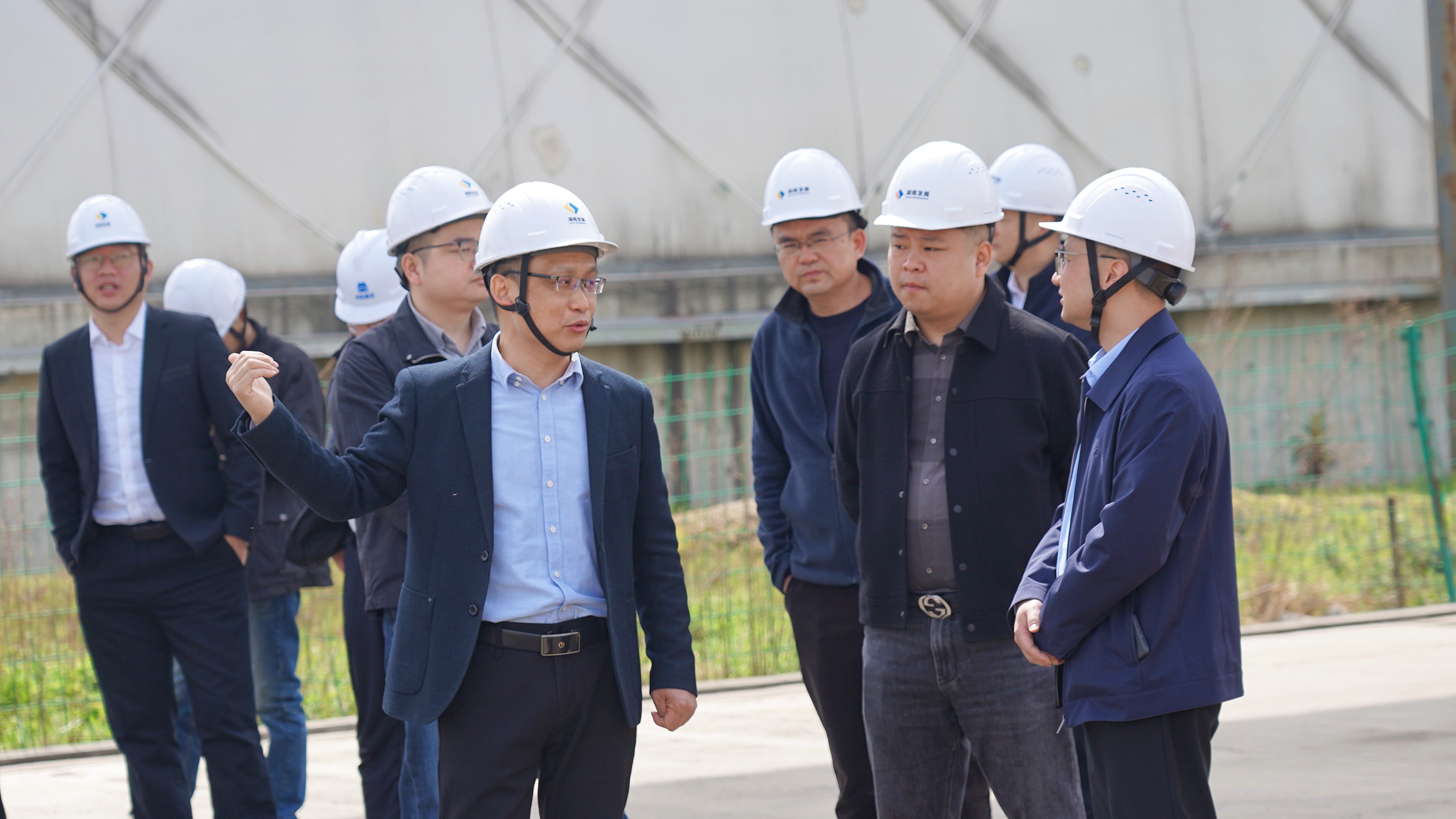 沅江市副市长雷亮调研华体会官方版网站登录入口-华体会（中国）机制砂和砂石集散中心项目